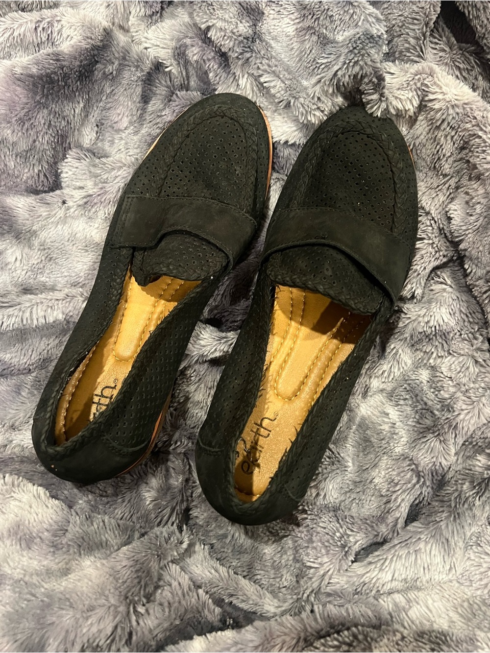 Earth Black Suede Womens  Slip-On Loafers